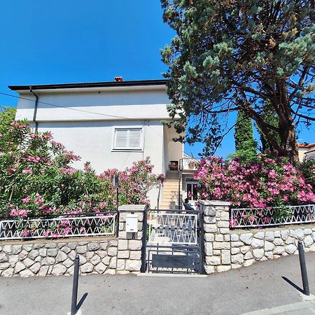 Rooms Sofija Selce Exterior foto