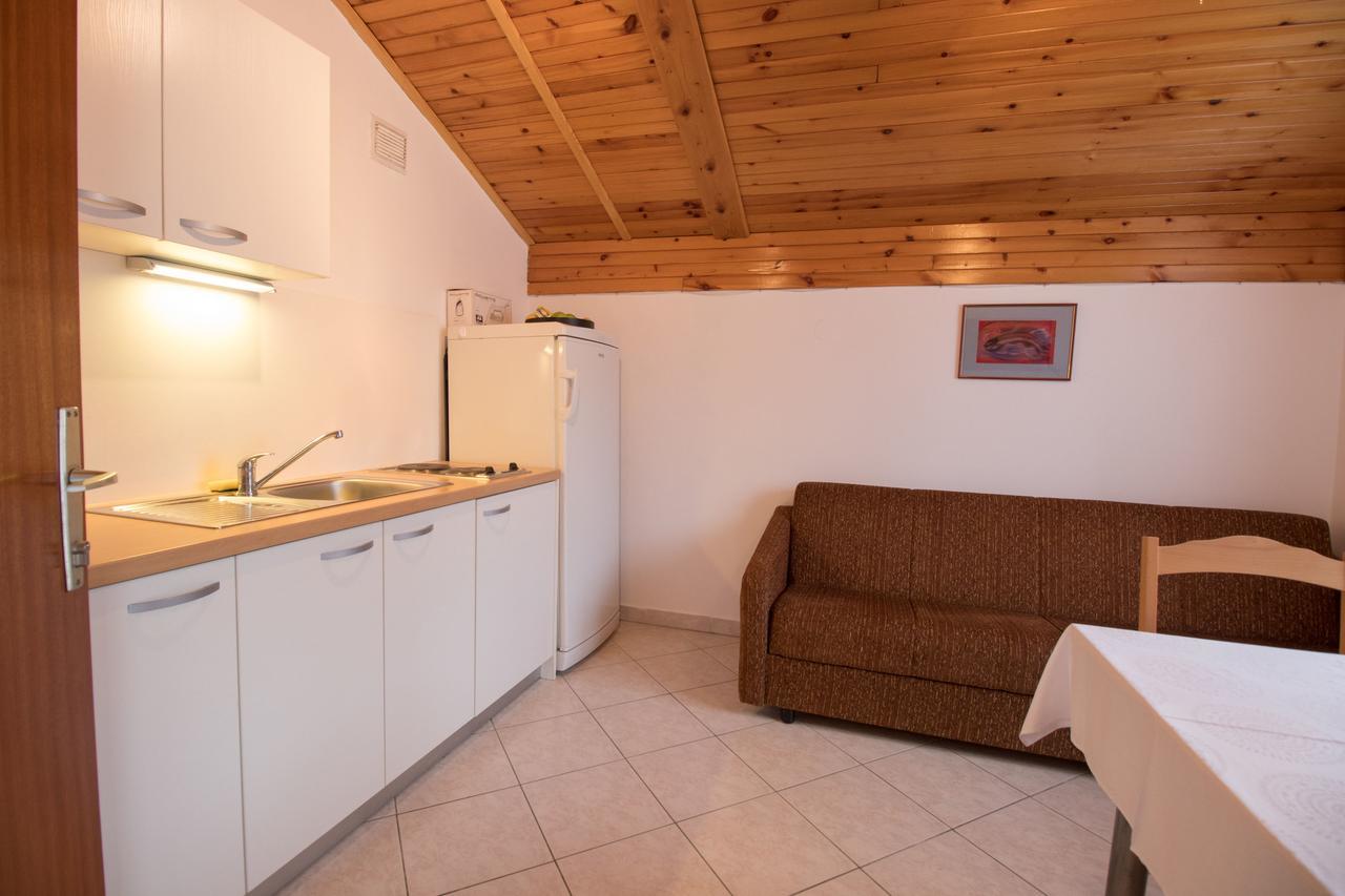 Rooms Sofija Selce Exterior foto