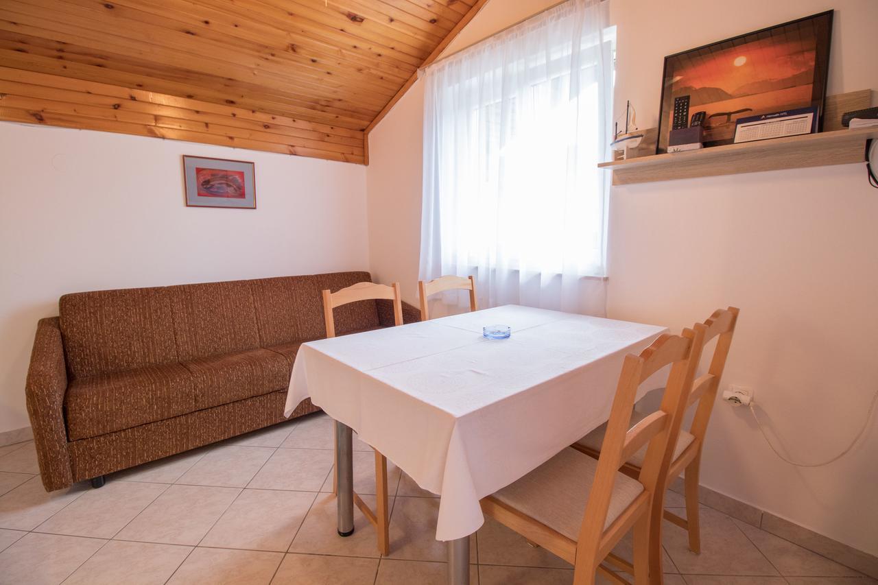 Rooms Sofija Selce Exterior foto